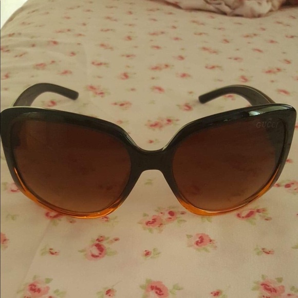Gucci woman’s sunglasses